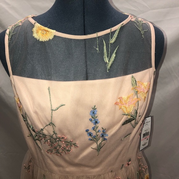 Jessica Howard Blush Flower Dress NWT Size 10P - Picture 5 of 8